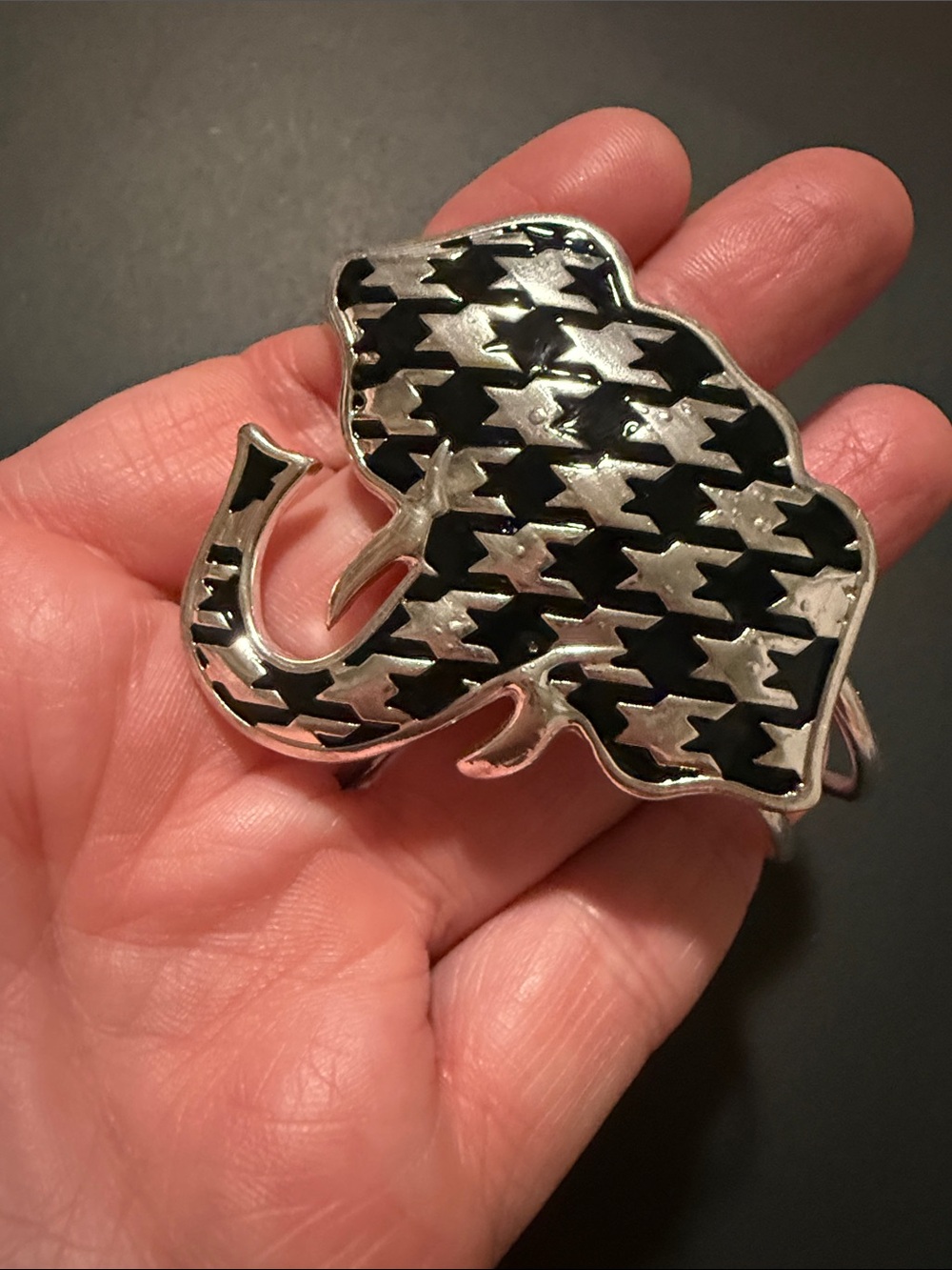 5/$25 elephant Bracelet